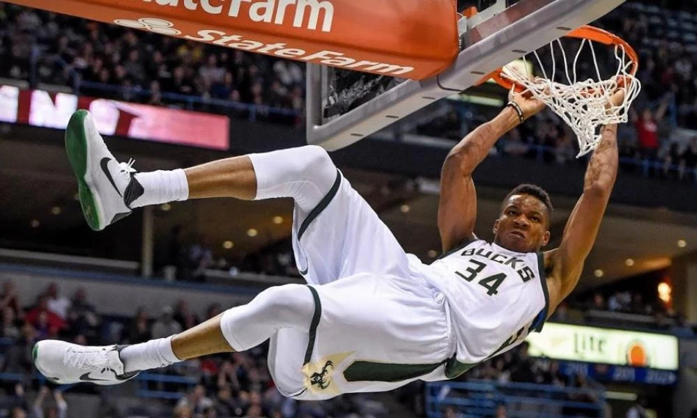 Αντετοκούνμπο: 15 λεπτά γεμάτα καρφώματα (βίντεο)